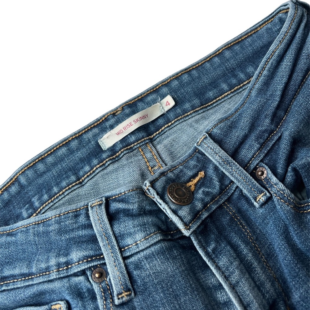 Mid Rise Skinny Jeans 💙 - Picture 4 of 5